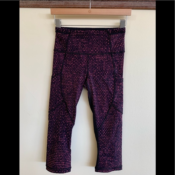 Lululemon NWT Outrun 17” Crop 4 - Picture 1 of 14